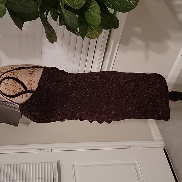 Trixxi Medium Party Dress. Burgundy Shine. - Picture 5 of 13